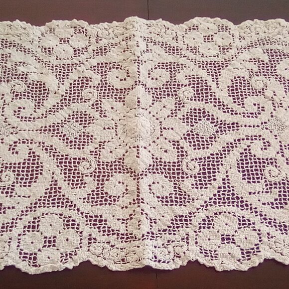 Lacy Filet Crochet Doily 1930s Handmade Beige Floral - Picture 6 of 6
